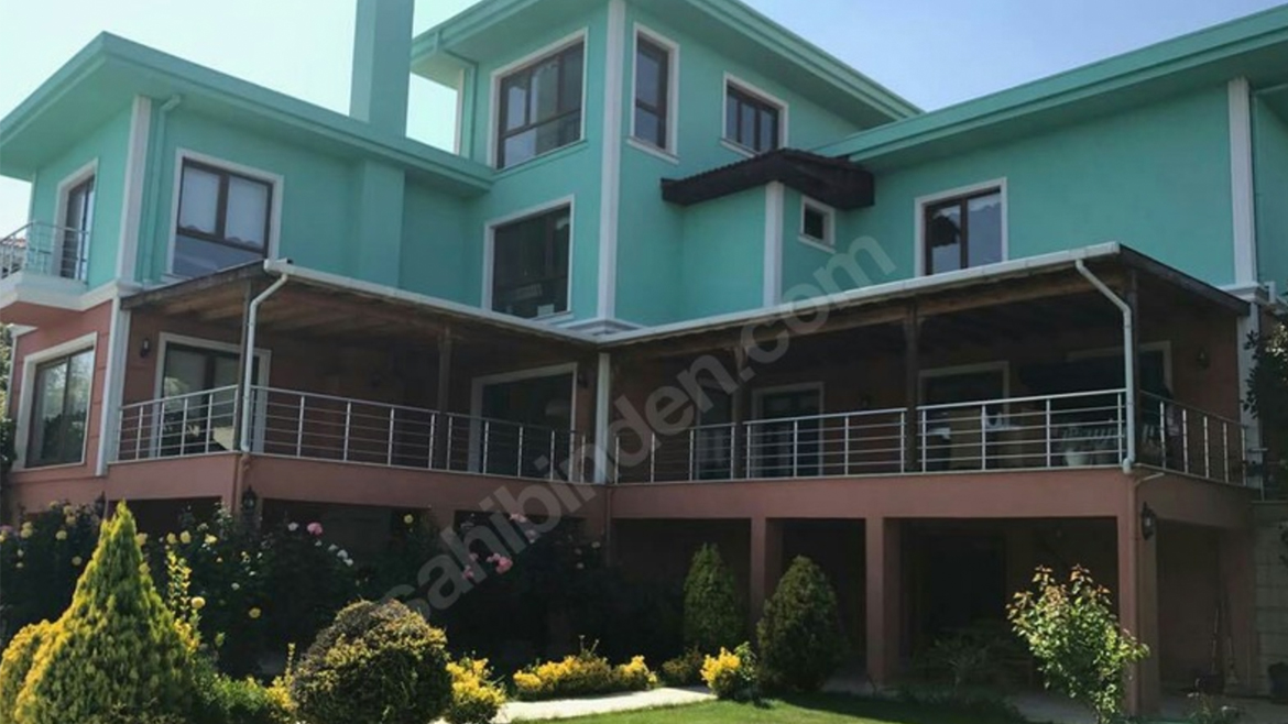 Doğanın Tam İçinde Harika Villa